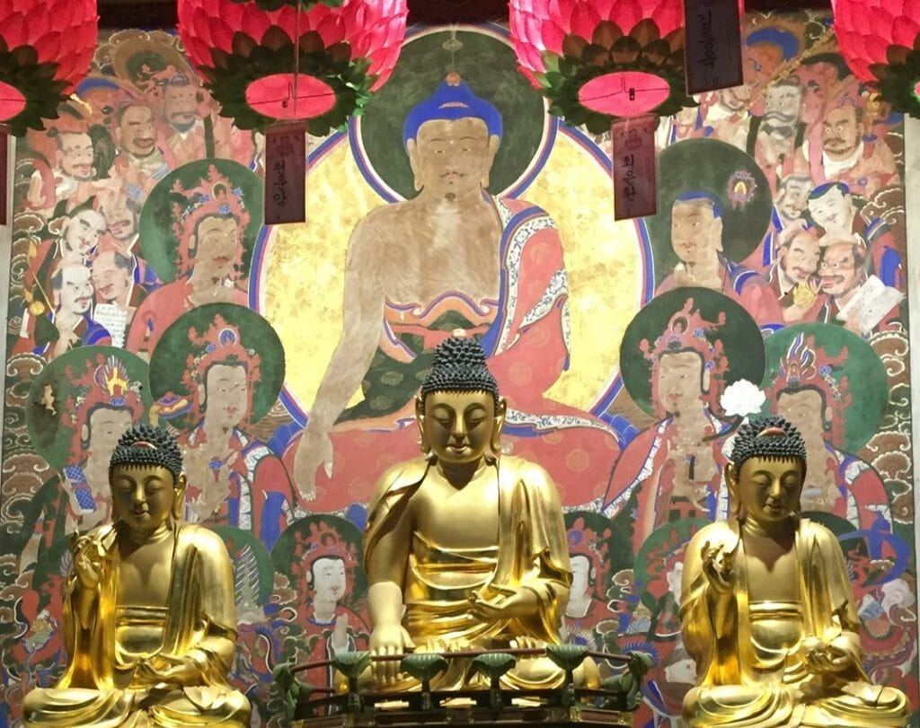 The Mantifang 2 Buddhist mural with bodhisattvas symbolizing compassion, karma and presence in Korean Buddhism.